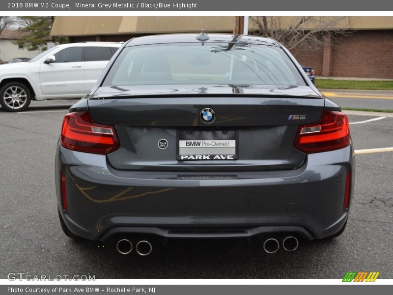 Mineral Grey Metallic / Black/Blue Highlight 2016 BMW M2 Coupe
