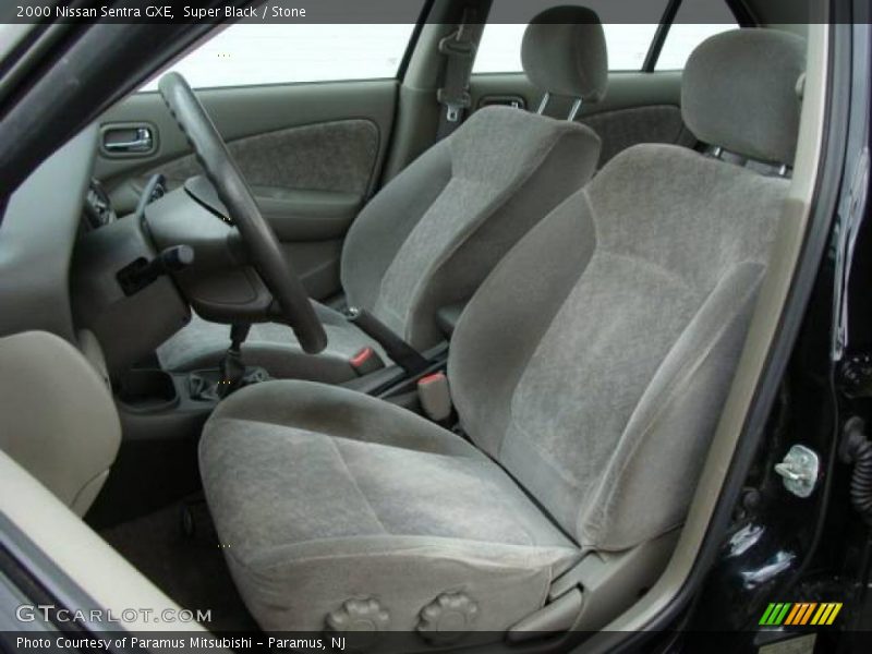 Super Black / Stone 2000 Nissan Sentra GXE