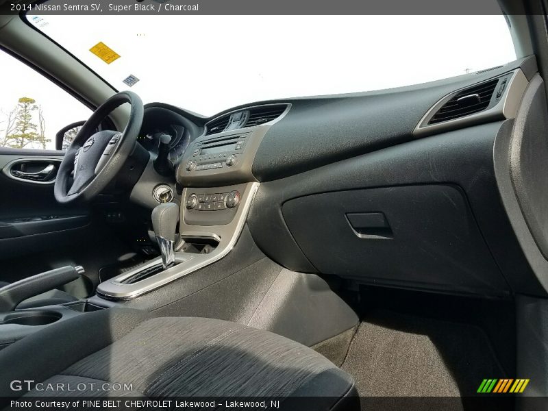 Super Black / Charcoal 2014 Nissan Sentra SV