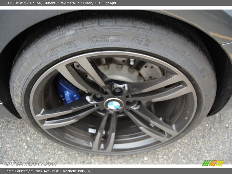 Mineral Grey Metallic / Black/Blue Highlight 2016 BMW M2 Coupe