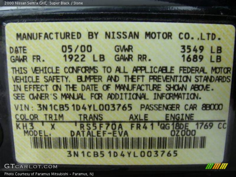 Super Black / Stone 2000 Nissan Sentra GXE