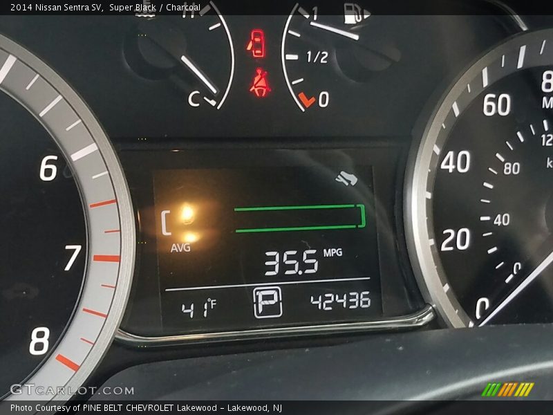 Super Black / Charcoal 2014 Nissan Sentra SV