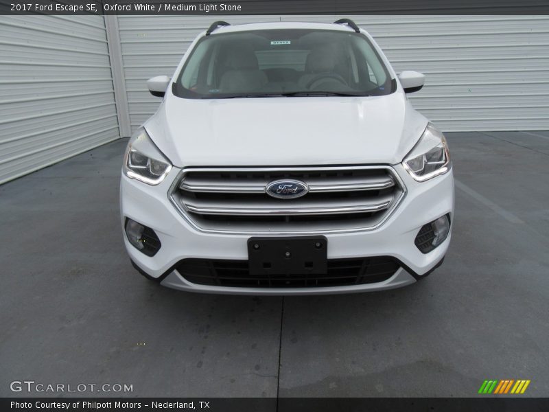 Oxford White / Medium Light Stone 2017 Ford Escape SE