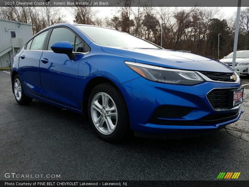 Kinetic Blue Metallic / Jet Black 2017 Chevrolet Cruze LT