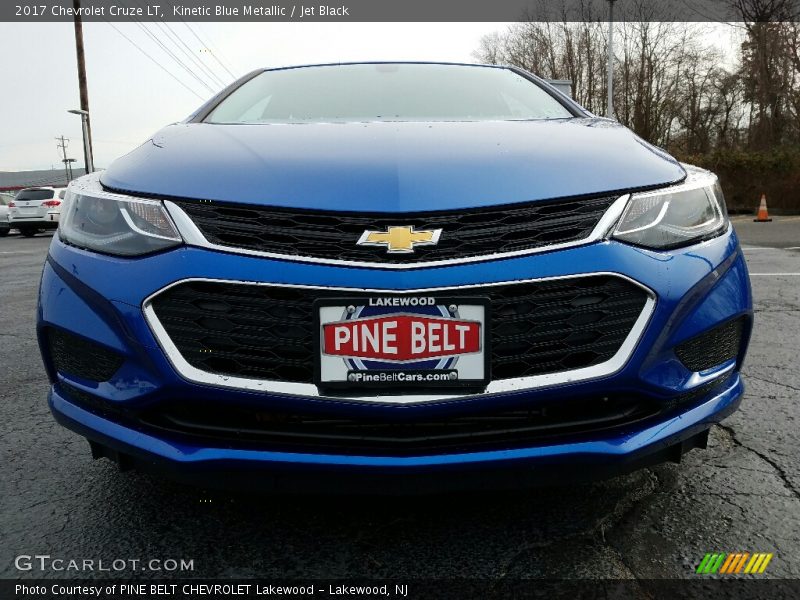 Kinetic Blue Metallic / Jet Black 2017 Chevrolet Cruze LT