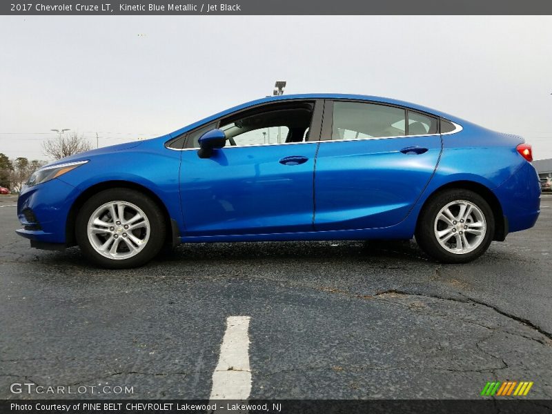 Kinetic Blue Metallic / Jet Black 2017 Chevrolet Cruze LT