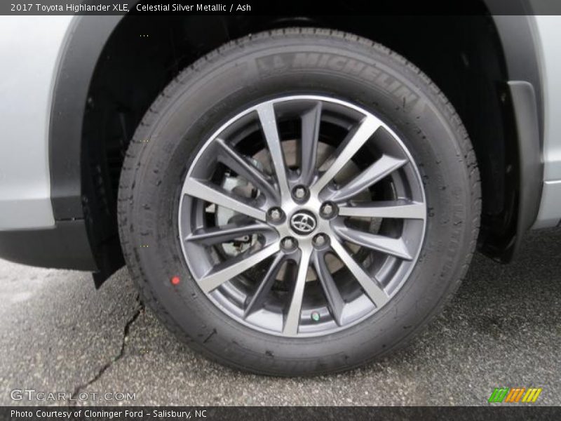  2017 Highlander XLE Wheel