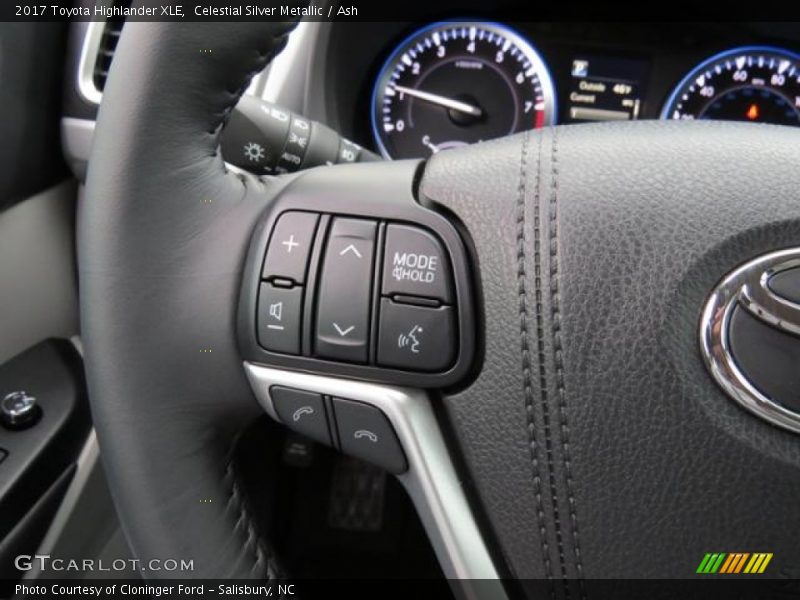 Controls of 2017 Highlander XLE