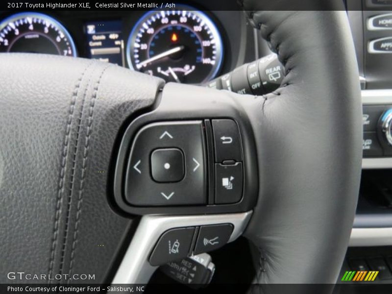 Controls of 2017 Highlander XLE