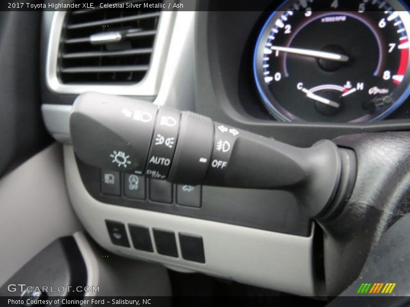 Controls of 2017 Highlander XLE