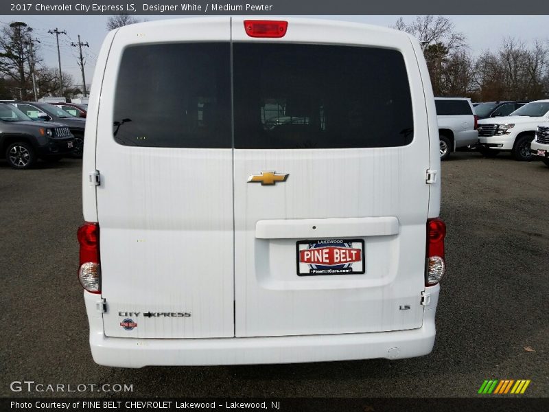 Designer White / Medium Pewter 2017 Chevrolet City Express LS