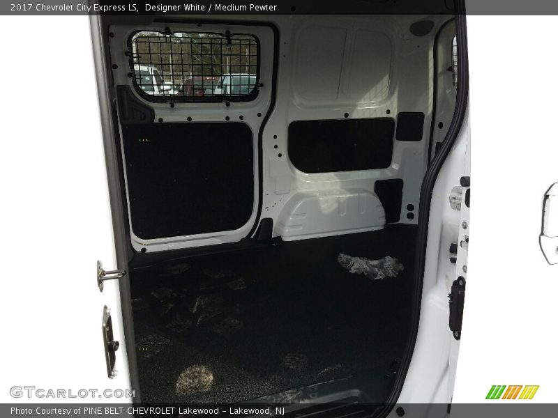 Designer White / Medium Pewter 2017 Chevrolet City Express LS