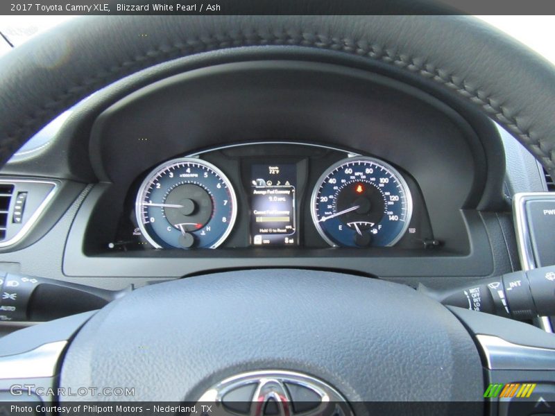 Blizzard White Pearl / Ash 2017 Toyota Camry XLE