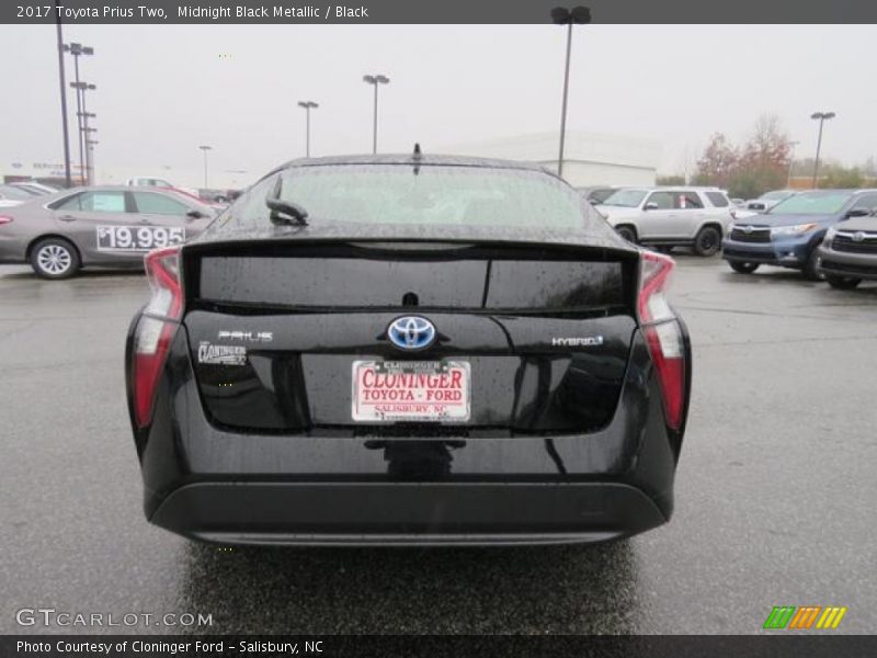 Midnight Black Metallic / Black 2017 Toyota Prius Two