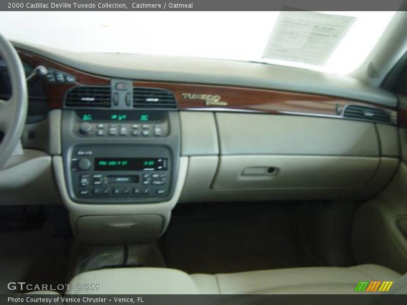 Cashmere / Oatmeal 2000 Cadillac DeVille Tuxedo Collection