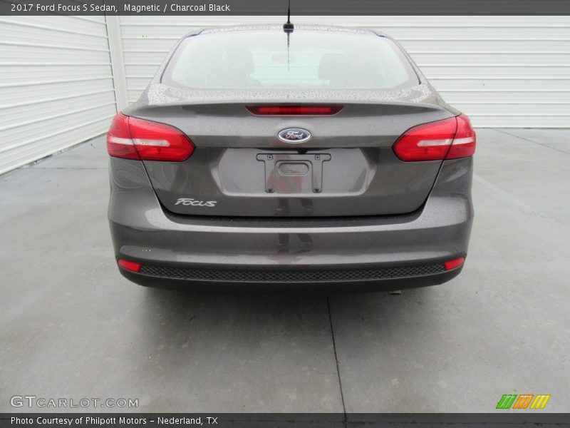 Magnetic / Charcoal Black 2017 Ford Focus S Sedan