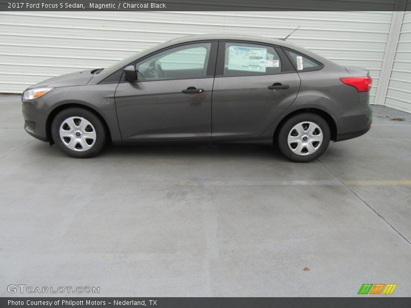 Magnetic / Charcoal Black 2017 Ford Focus S Sedan