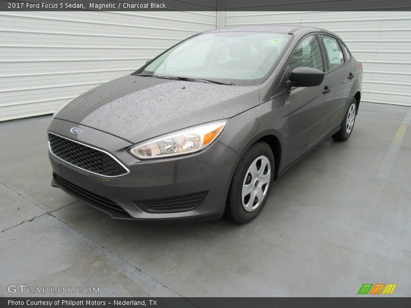 Magnetic / Charcoal Black 2017 Ford Focus S Sedan