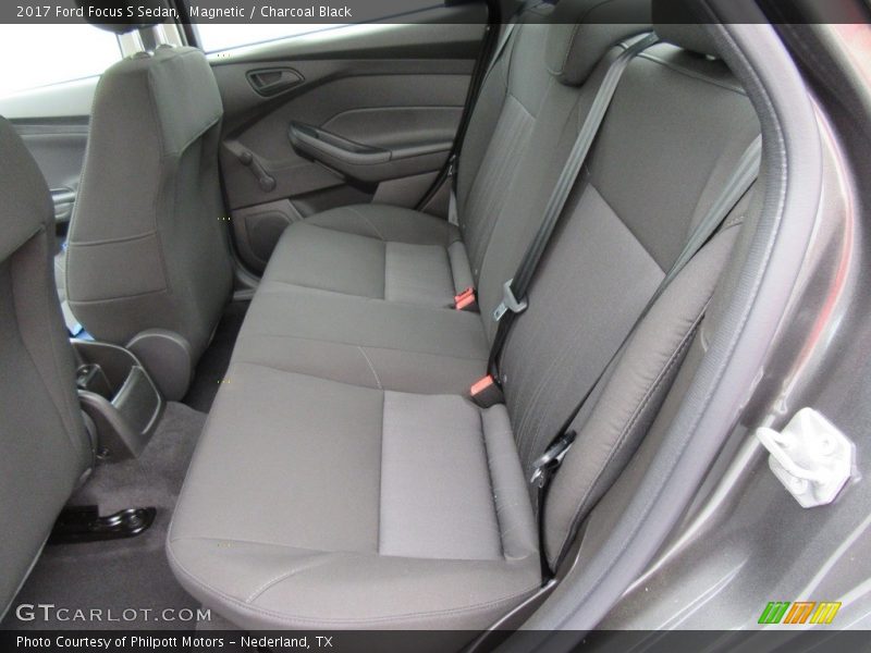 Magnetic / Charcoal Black 2017 Ford Focus S Sedan