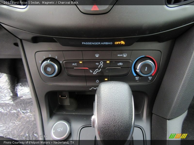 Magnetic / Charcoal Black 2017 Ford Focus S Sedan