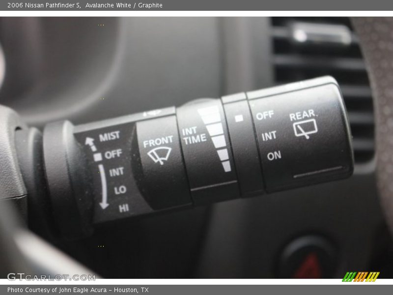 Avalanche White / Graphite 2006 Nissan Pathfinder S