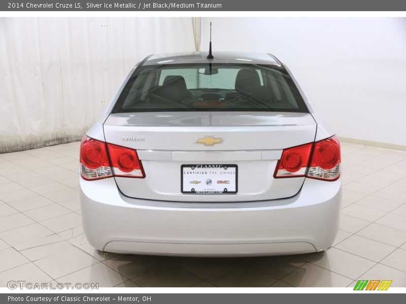 Silver Ice Metallic / Jet Black/Medium Titanium 2014 Chevrolet Cruze LS