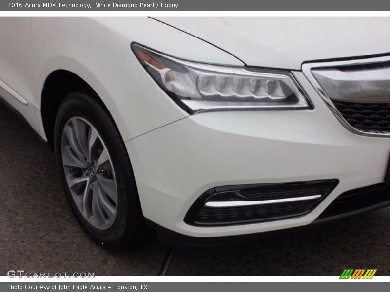 White Diamond Pearl / Ebony 2016 Acura MDX Technology