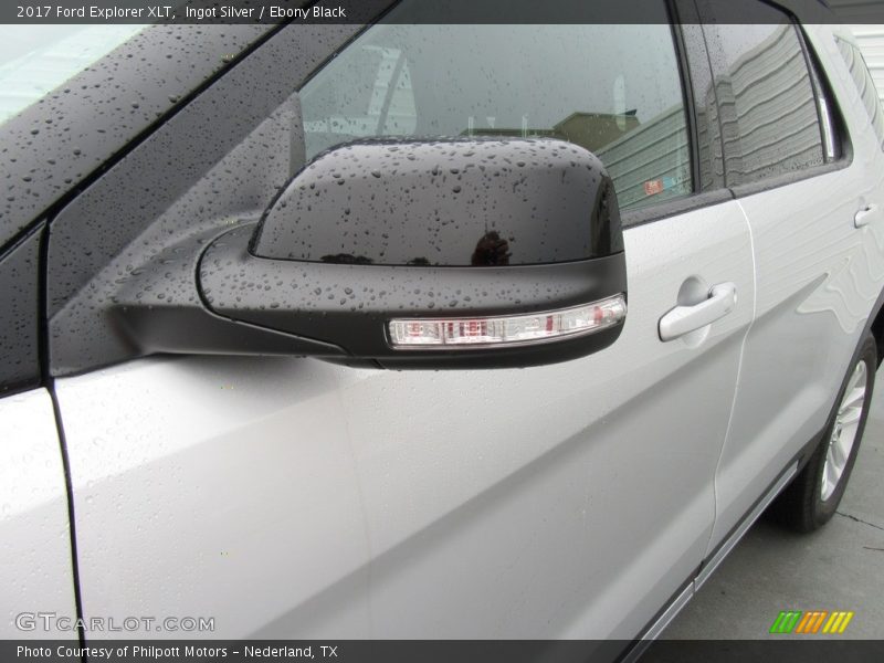 Ingot Silver / Ebony Black 2017 Ford Explorer XLT