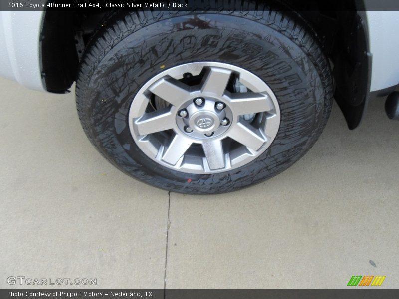 Classic Silver Metallic / Black 2016 Toyota 4Runner Trail 4x4
