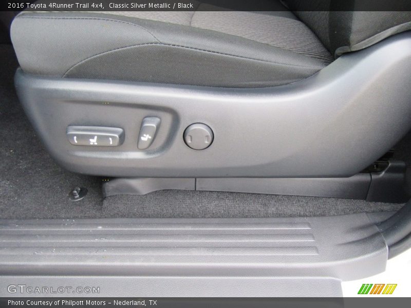Classic Silver Metallic / Black 2016 Toyota 4Runner Trail 4x4