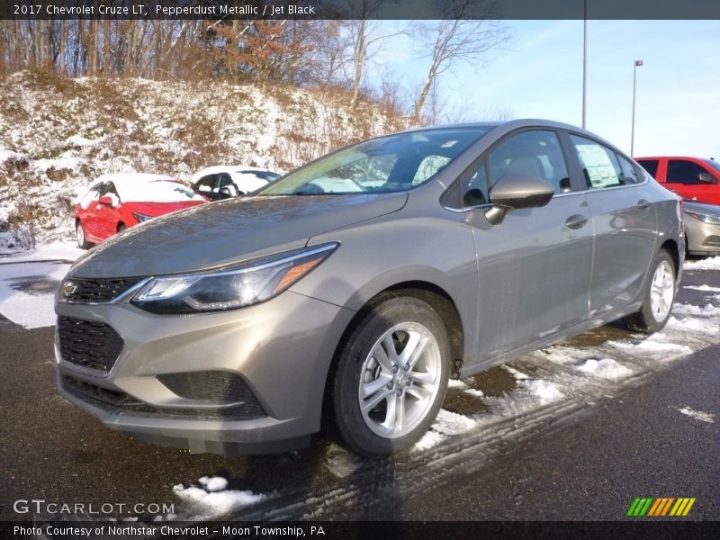 Pepperdust Metallic / Jet Black 2017 Chevrolet Cruze LT