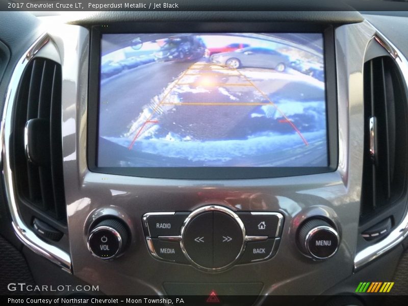 Pepperdust Metallic / Jet Black 2017 Chevrolet Cruze LT