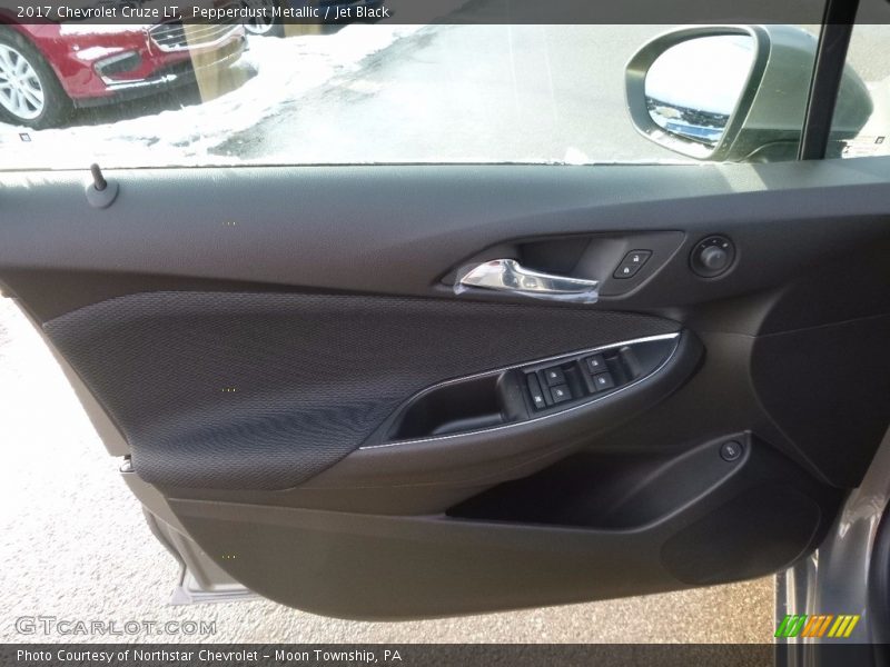 Pepperdust Metallic / Jet Black 2017 Chevrolet Cruze LT