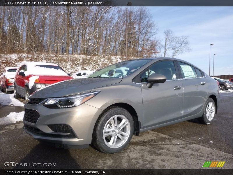 Pepperdust Metallic / Jet Black 2017 Chevrolet Cruze LT