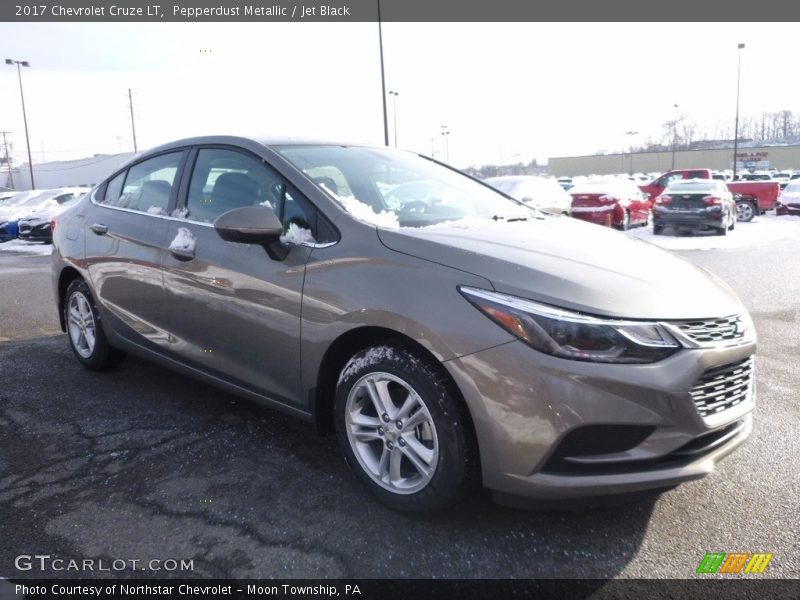 Pepperdust Metallic / Jet Black 2017 Chevrolet Cruze LT