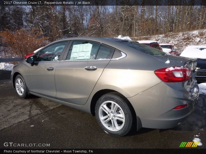 Pepperdust Metallic / Jet Black 2017 Chevrolet Cruze LT
