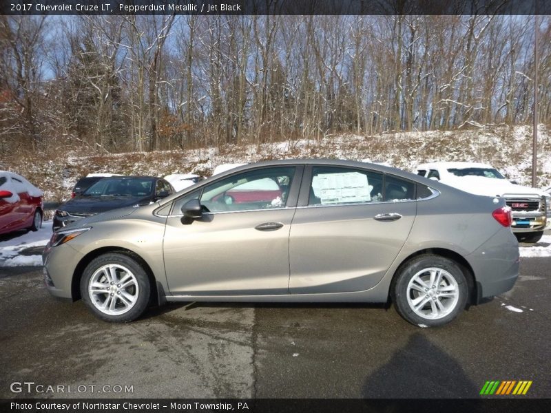 Pepperdust Metallic / Jet Black 2017 Chevrolet Cruze LT