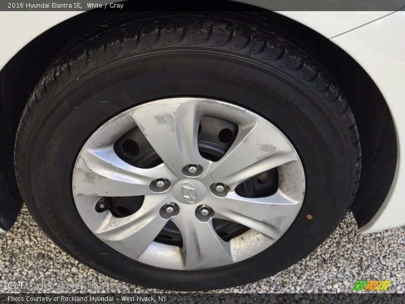 White / Gray 2016 Hyundai Elantra SE