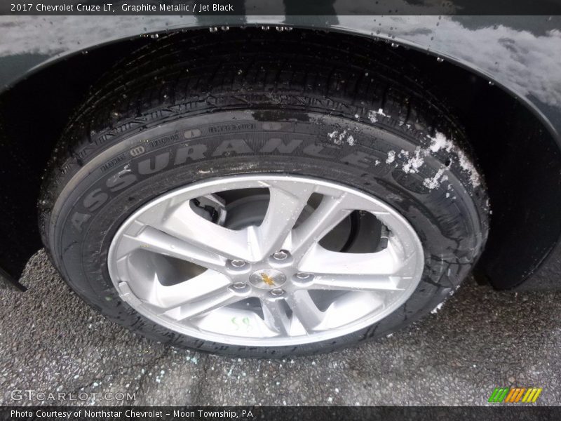 Graphite Metallic / Jet Black 2017 Chevrolet Cruze LT