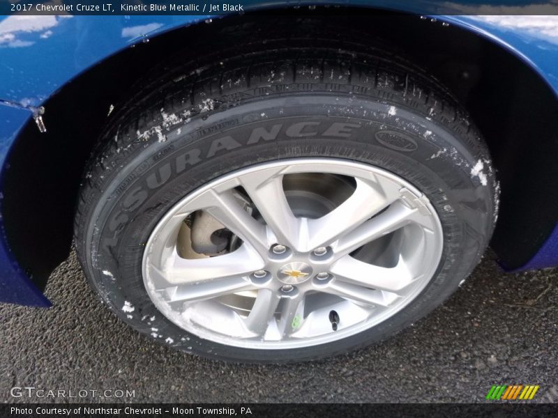 Kinetic Blue Metallic / Jet Black 2017 Chevrolet Cruze LT