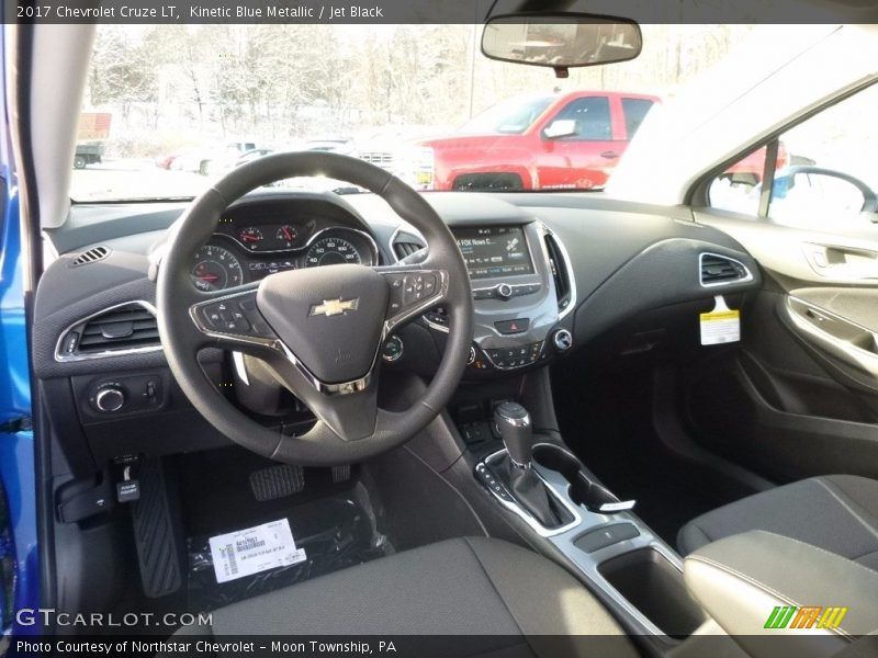 Kinetic Blue Metallic / Jet Black 2017 Chevrolet Cruze LT