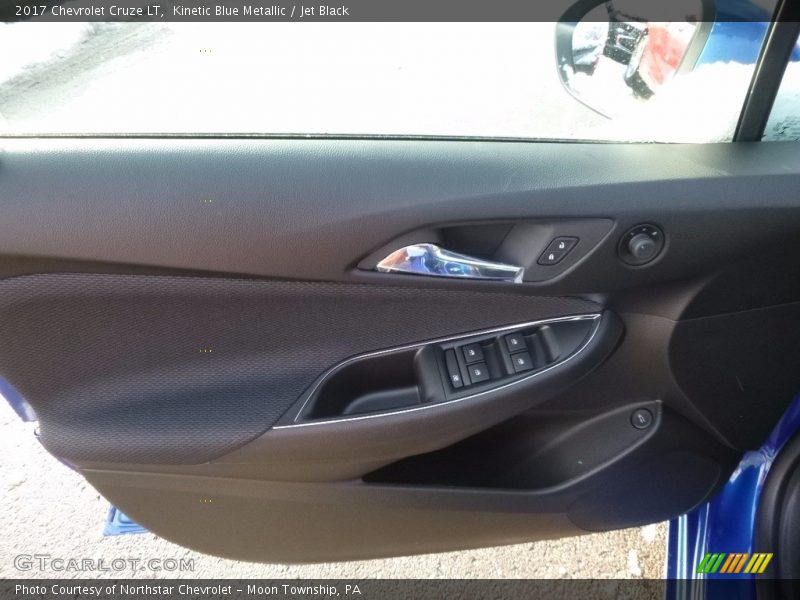 Kinetic Blue Metallic / Jet Black 2017 Chevrolet Cruze LT
