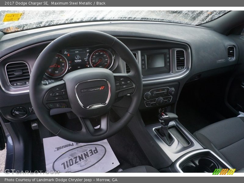 Maximum Steel Metallic / Black 2017 Dodge Charger SE