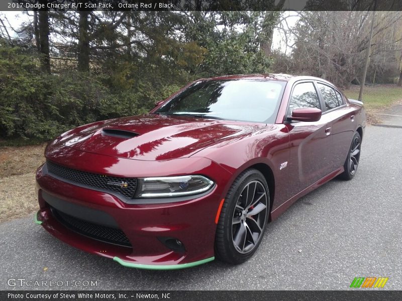 Front 3/4 View of 2017 Charger R/T Scat Pack