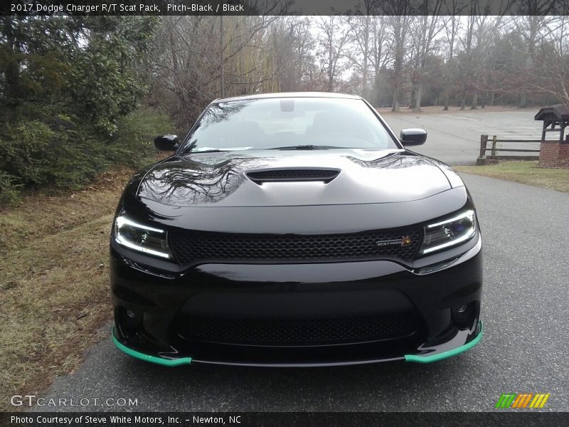 Pitch-Black / Black 2017 Dodge Charger R/T Scat Pack