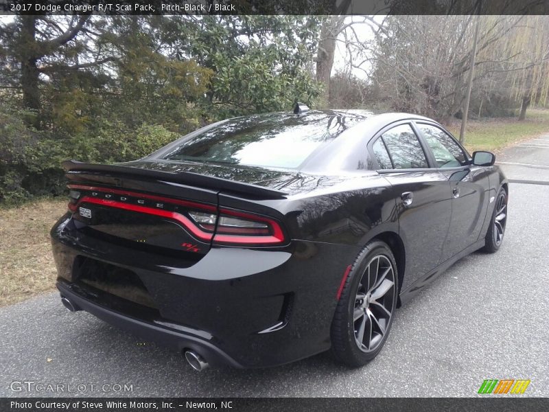 Pitch-Black / Black 2017 Dodge Charger R/T Scat Pack