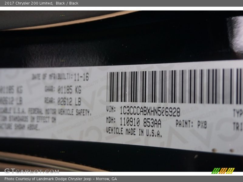 Black / Black 2017 Chrysler 200 Limited