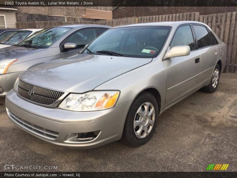 Lunar Mist Metallic / Stone 2002 Toyota Avalon XL