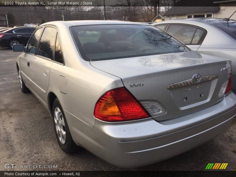 Lunar Mist Metallic / Stone 2002 Toyota Avalon XL