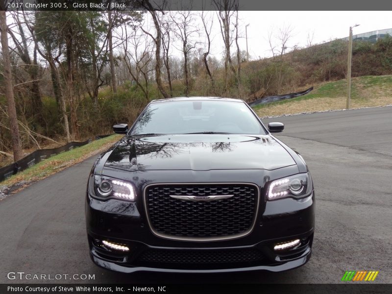 Gloss Black / Black 2017 Chrysler 300 S